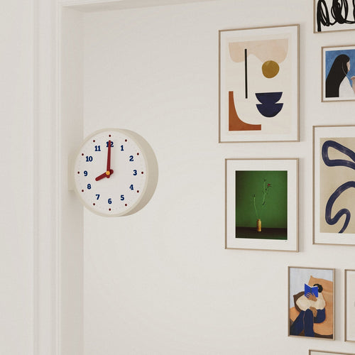 Classic Corner View Clock